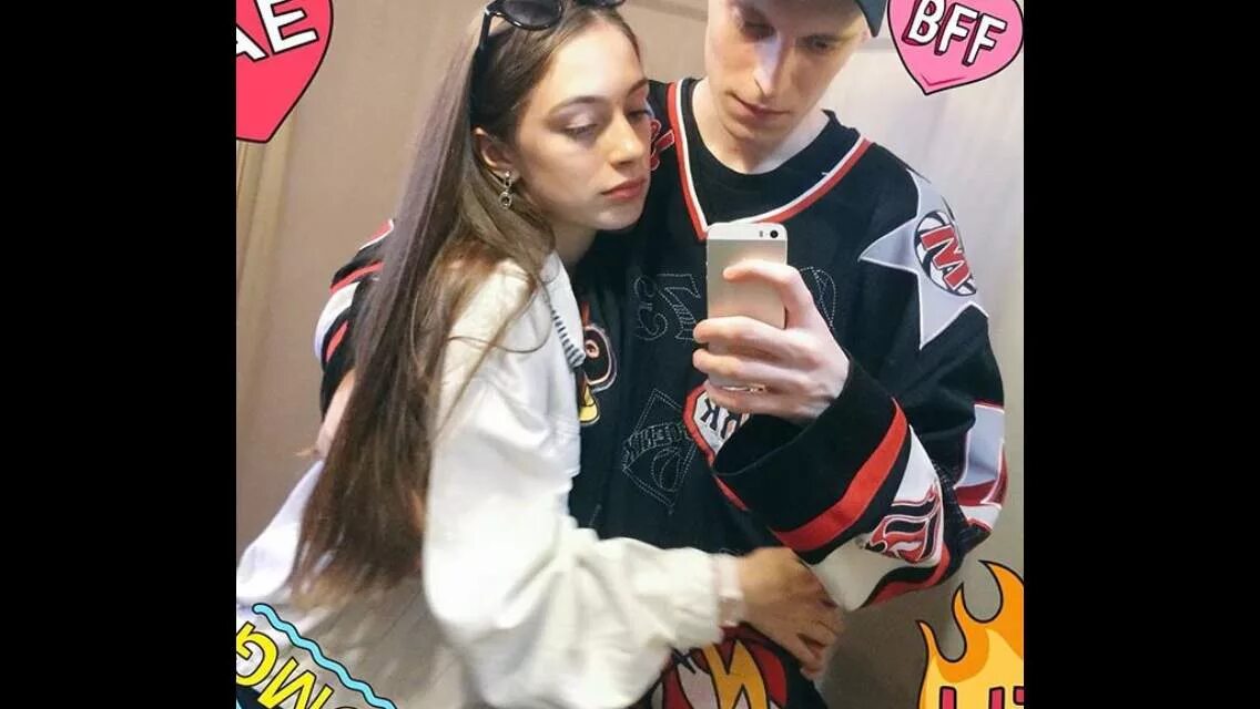 Кроки бой продает детям. Мейби бейби и кроки. Кроки бой продает детям героин. Мейк лав и кроки бой. Группа френдзона галат.