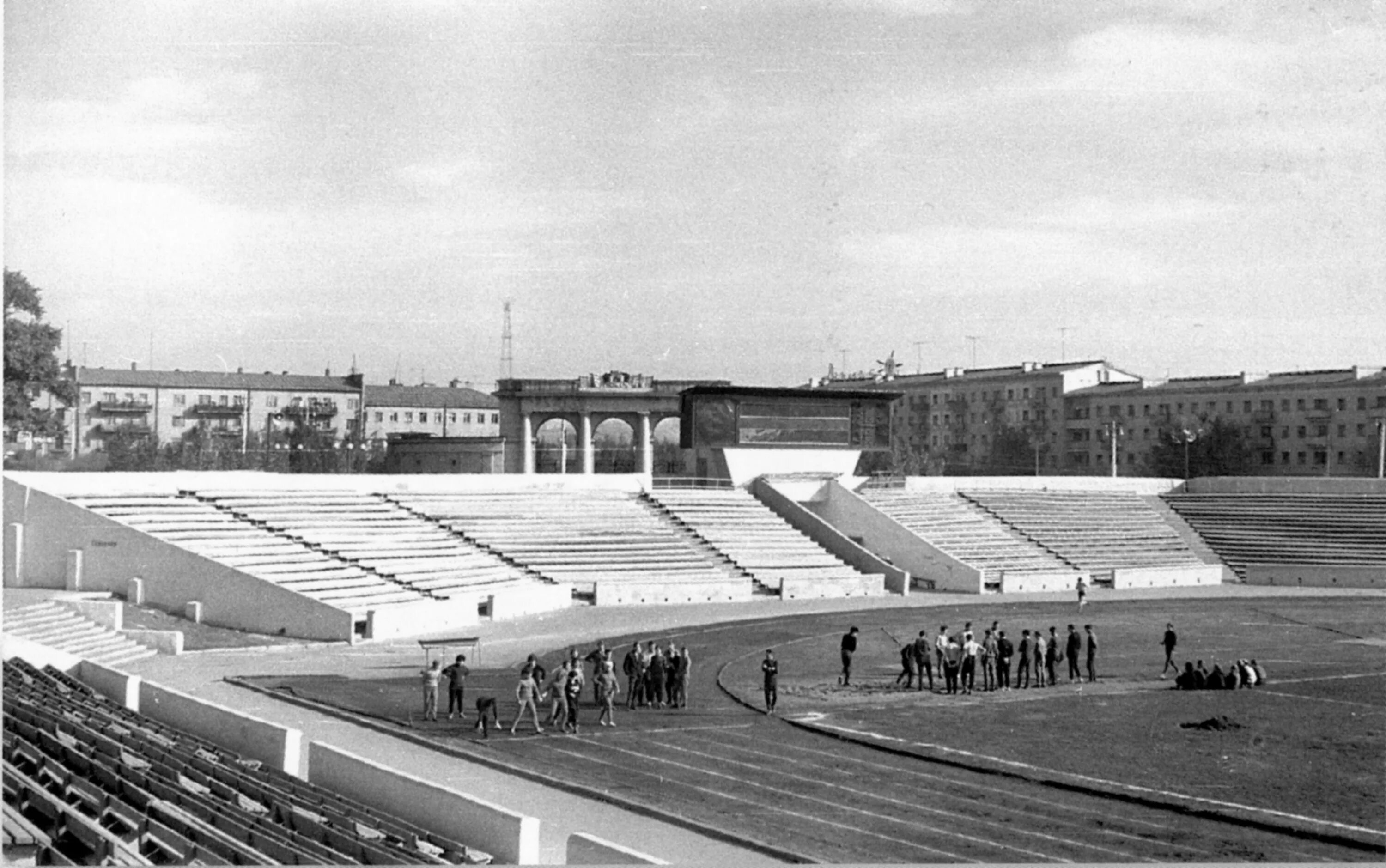 Старый стадион локомотив черкизово. Стадион локомотив сталинец. Старый стадион локомотив черкизово. Стадион авангард москва. Стадион локомотив ссср.