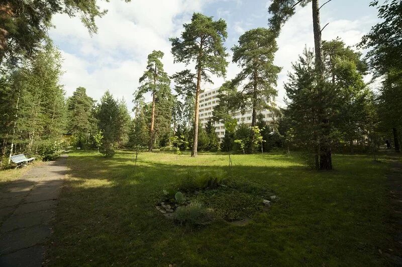 тарховский военный санаторий. военный санаторий сестрорецк. пансионат красная пахра заброшенный. тарховский санаторий минобороны сестрорецк. приозерский военный санаторий.