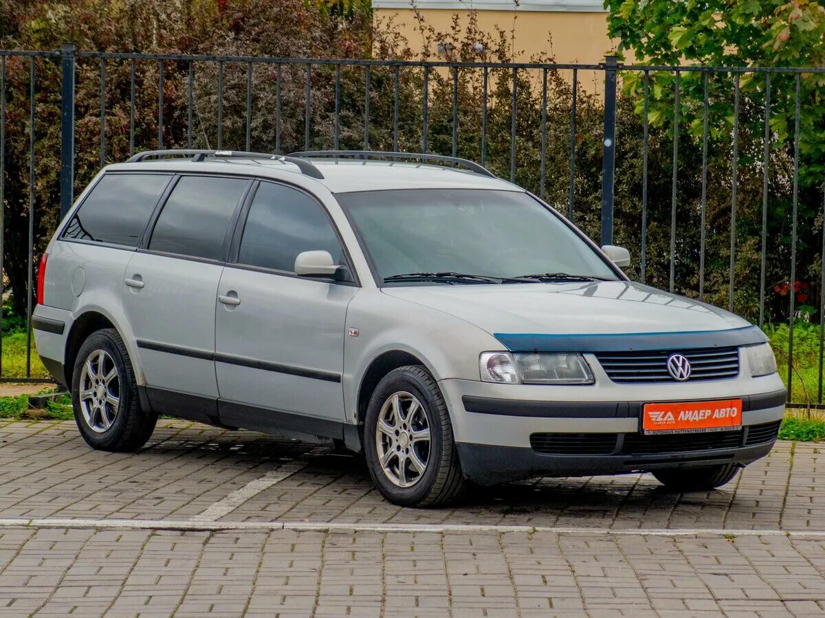 Купить фольксваген универсал в россии. Volkswagen универсал 2000. Volkswagen Passat b5 variant. Volkswagen Passat универсал 2000. Фольксваген Пассат универсал 2000 года.