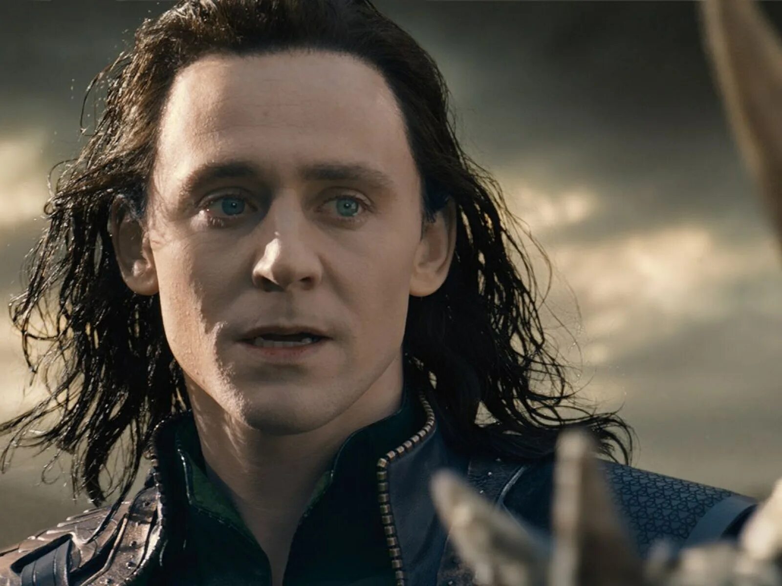 Локи 2021. Локи сериал 2. Локи марвел актер. Том хиддлстон локи сериал. Loki 2 1.