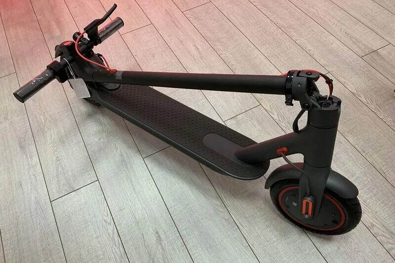 Самокат xiaomi mijia m365. Электросамокат сяоми м365. Xiaomi m365. Электросамокаты xiaomi 365 pro. Xiaomi электросамокат м365.