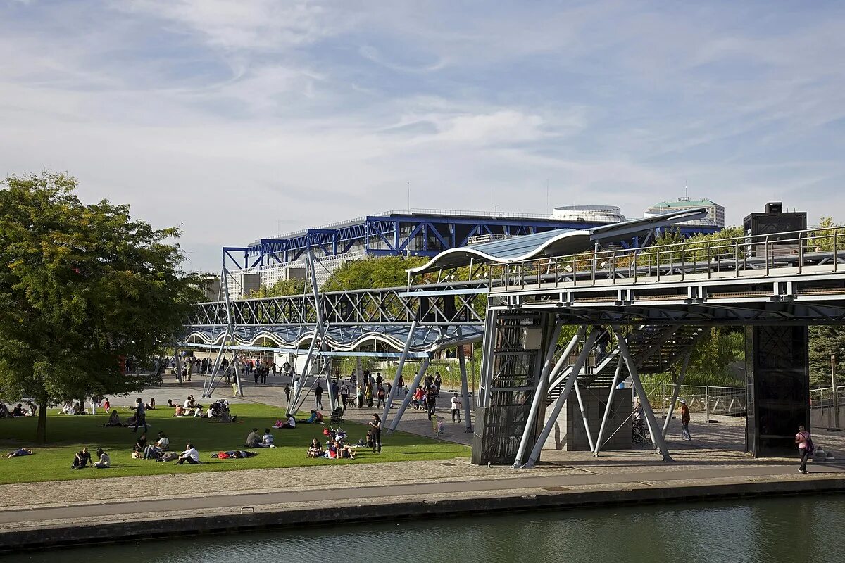 Ля парка. Парк де ла Виллет. Parc de la Villette в Париж. Бернард чуми парк ла Виллет.