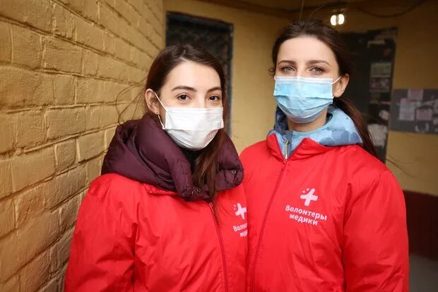 Оказать волонтерскую помощь. Узбекистан волонтерство. помощь пожилым людям волонтерами. волонтерство помощь пожилым. социальные волонтеры.