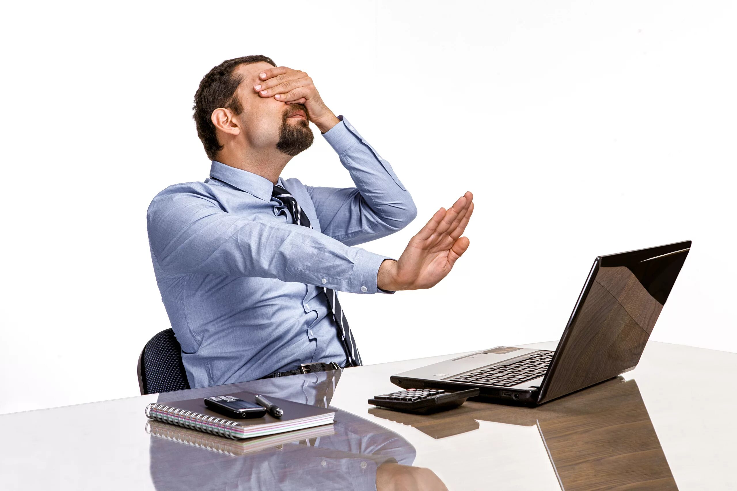 Критика интернета. Интернет зависимость. Человек за компьютером зависимость. Критика интернета. Девушка за ноутбуком.