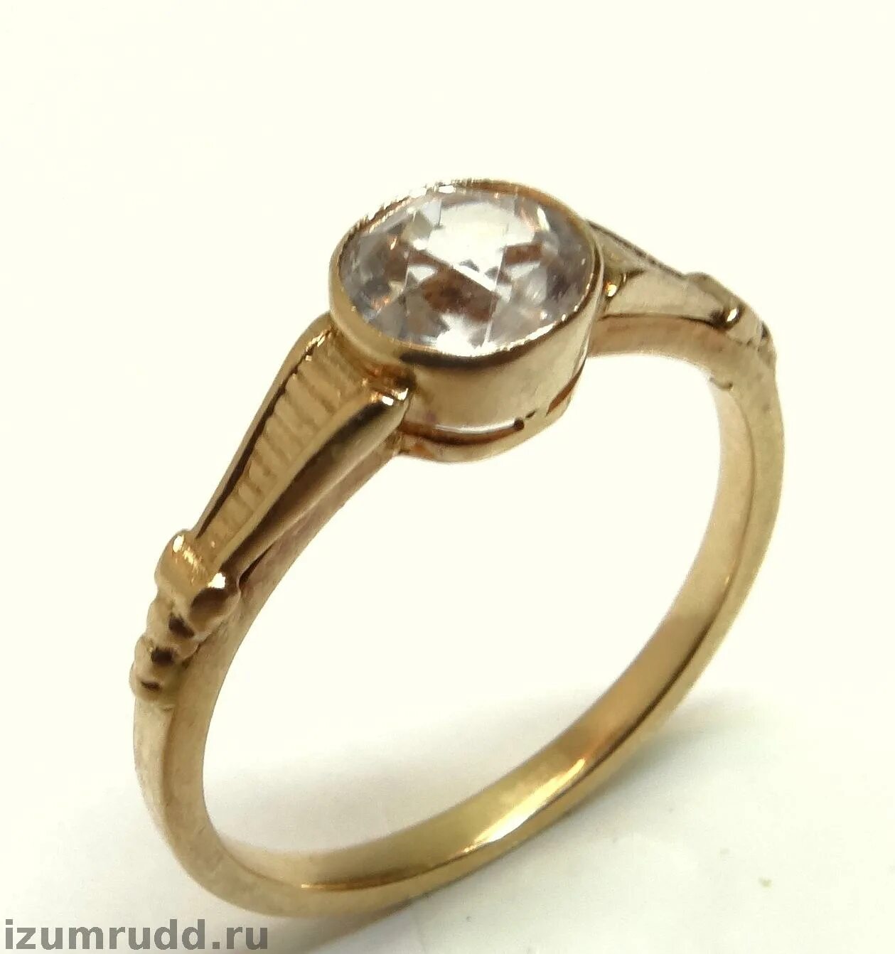 Золотое кольцо 583 горный хрусталь. Советское золотое кольцо с горным хрусталем 583 пробы. Кольцо с горным хрусталем в золоте 585. Золотое кольцо алорис с горным хрусталем. Золотое кольцо 583 горный хрусталь.
