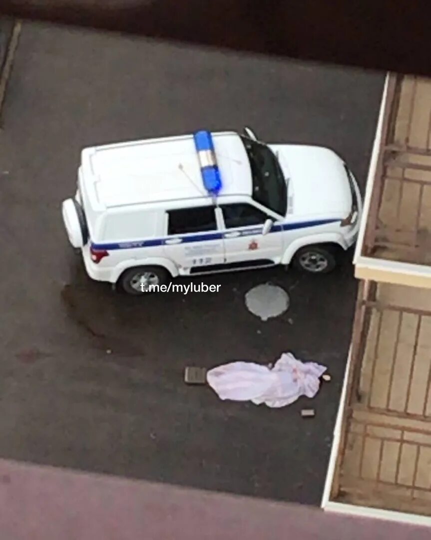 Девочка выпала из окна в подольске. Девушка выпала из окна. в люберцах девушка выбросилась из окна. девушка выпала из окна в люберцах.
