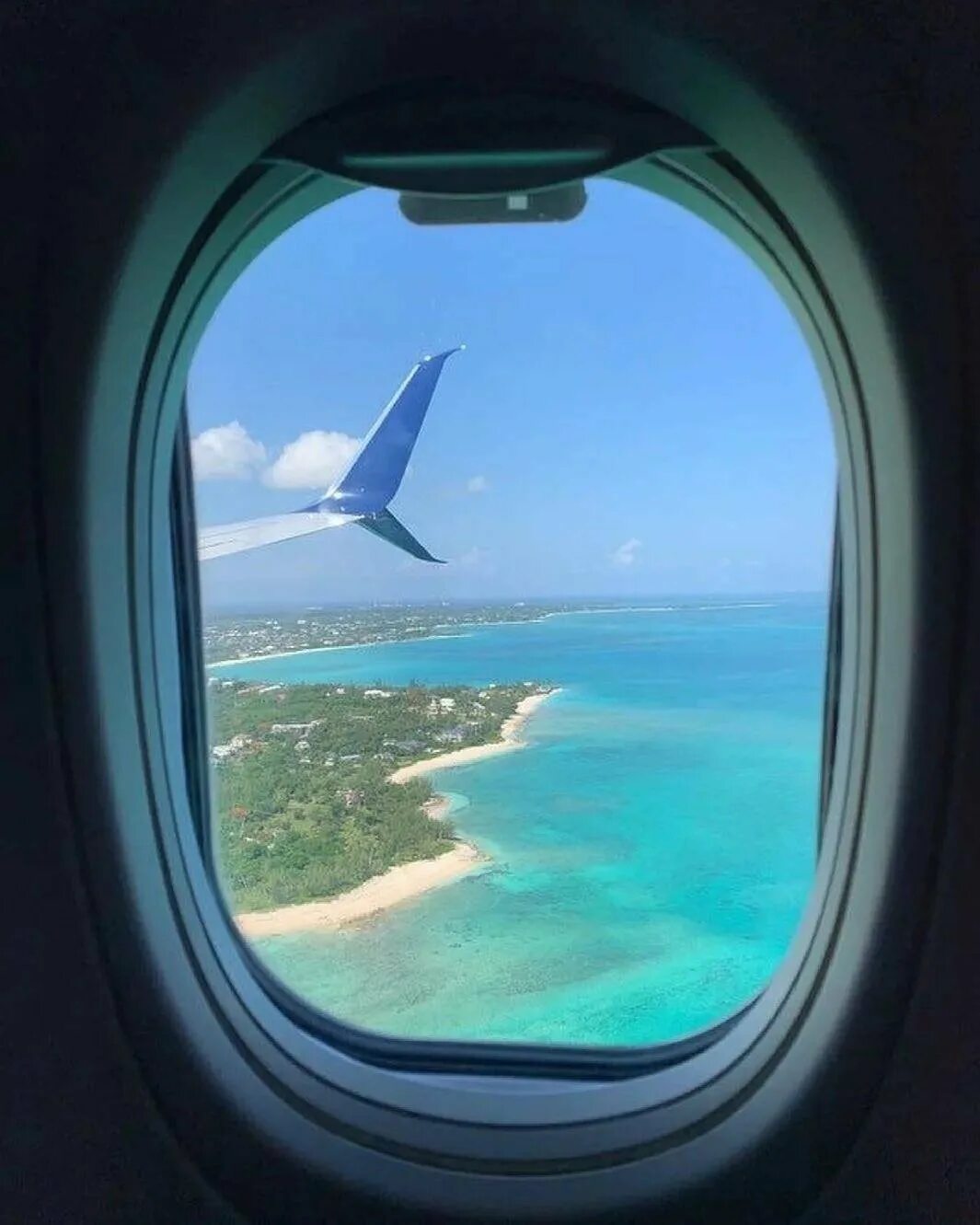 Вид из самолета. Летающая окно. Иллюминатор боинг 737. Боинг 737-800 smartavia из иллюминатора. Иллюминатор боинг 737.