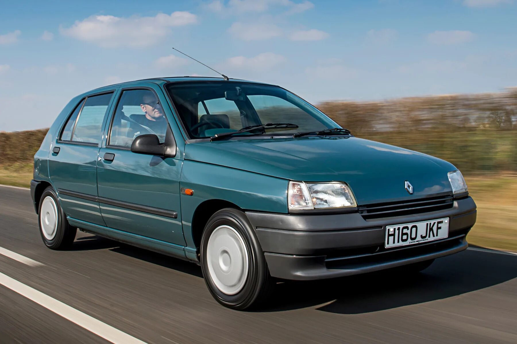 Mazda 2 2002. Старше 11 не старше 5. Ваз 2104. Старше 11 не старше 5. Ваз 2111 универсал.