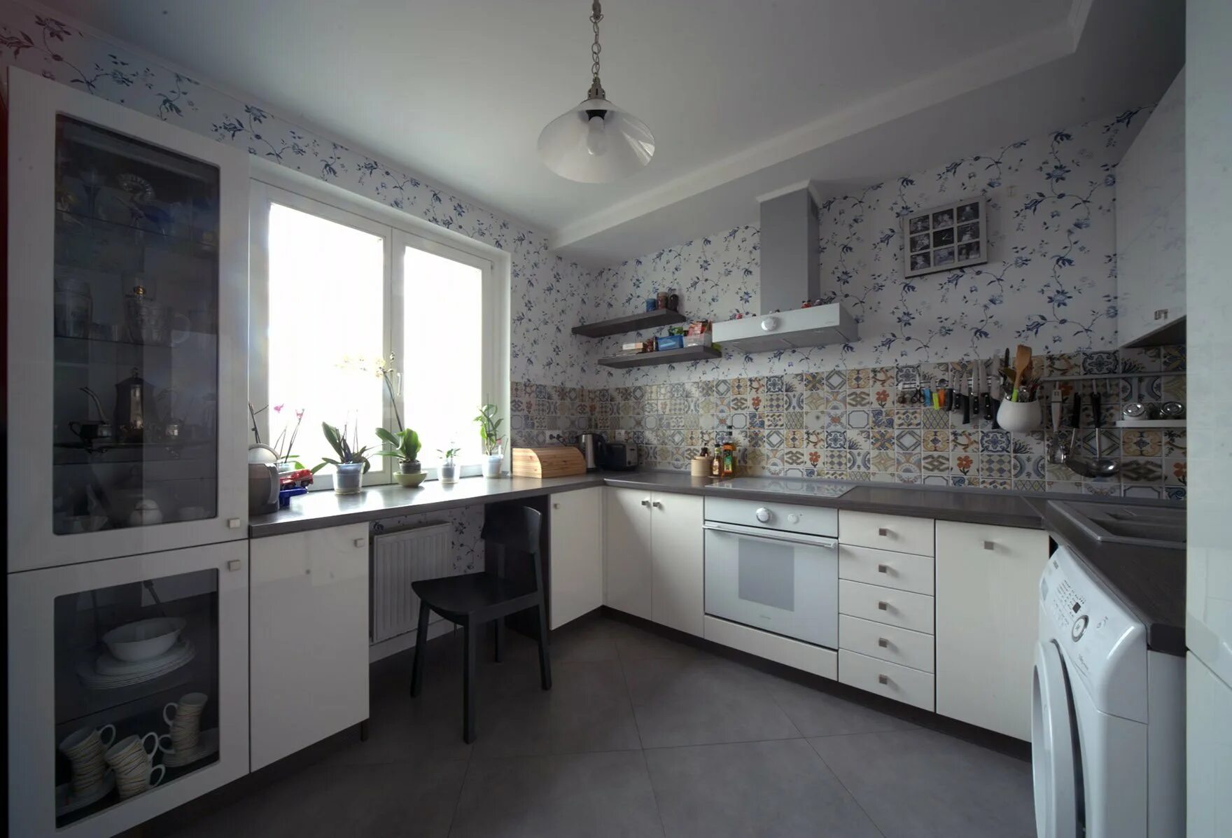 Кухня в сером цвете. Серые кухни. Кухня в сером цвете. Серые кухни. Серые кухни.