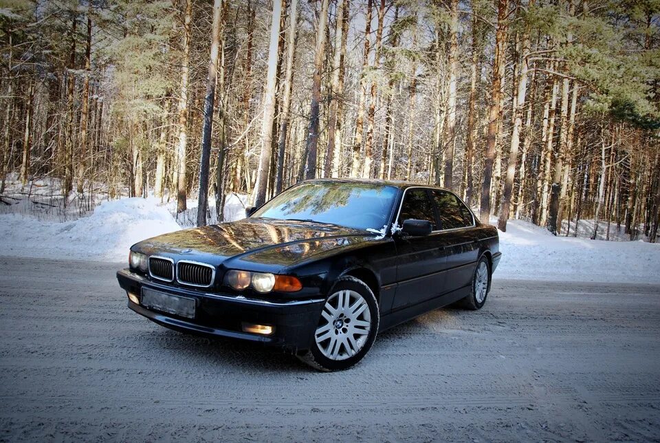 Беха беха семерка. БМВ 7 е38. БМВ 730 е38. BMW 7 e38 зима. BMW 7 Series (e38).