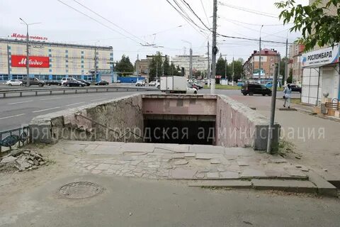 Девочка упала в подземный переход видеонаблюдения