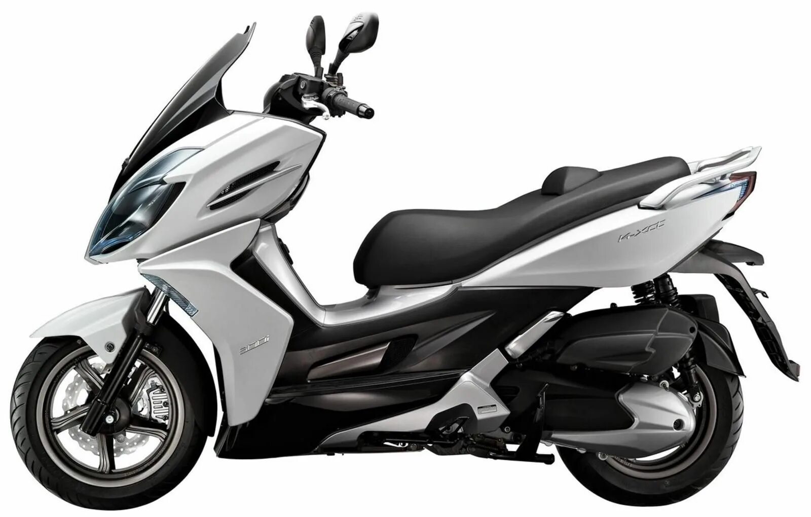 Скутеры могилев. Мопед Кимко. Kymco Xciting 300i. Максискутер Кумко 300. Скутер Kymco Xciting 400i.