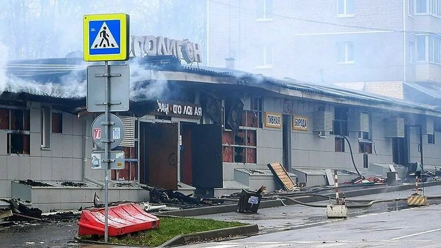 Полигон Кострома пожар. Полигон Кострома до пожара. Кафе полигон. Пожар в кафе в Костроме.