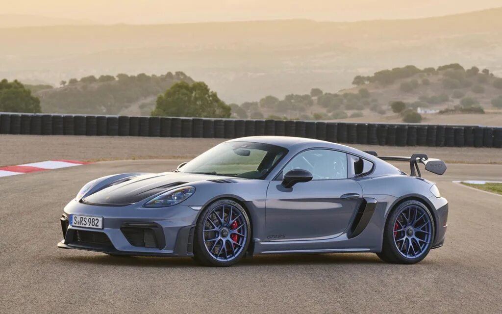 Gt4 max приложение. Porsche cayman gt4 2025. порше кайман 2025. porsche 718 cayman gt4 rs 2025. порше кайман gt4 rs.