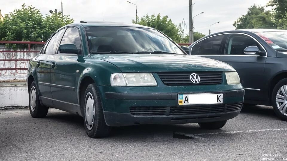 Купить пассат 1998. Фольксваген Пассат 1998. VW Passat b5 зеленый. Фольксваген Пассат 1998 года. VW Passat 1.8 1998.