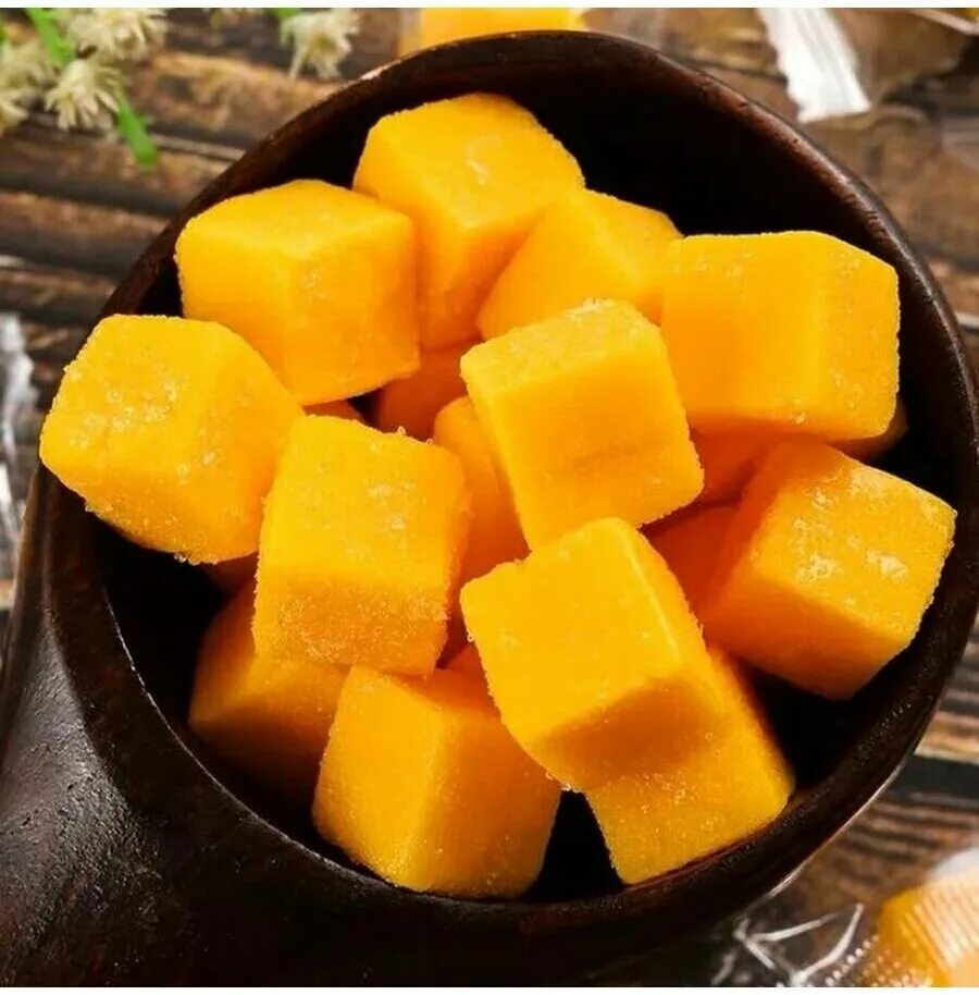 манго кубики 500 г. манго кубики фруктовые сладости в банке. мармелад манго кубики. манго жевательные конфеты кубики. манго конфетка (кубики) 500гр конг.