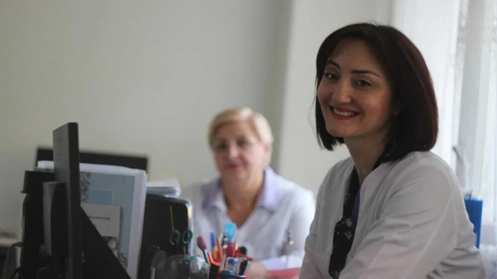 Вызов врача на дом владикавказ. Вызов врача на дом через госуслуги. Вызов врача на дом владикавказ. Диамед митино. Записаться к врачу.