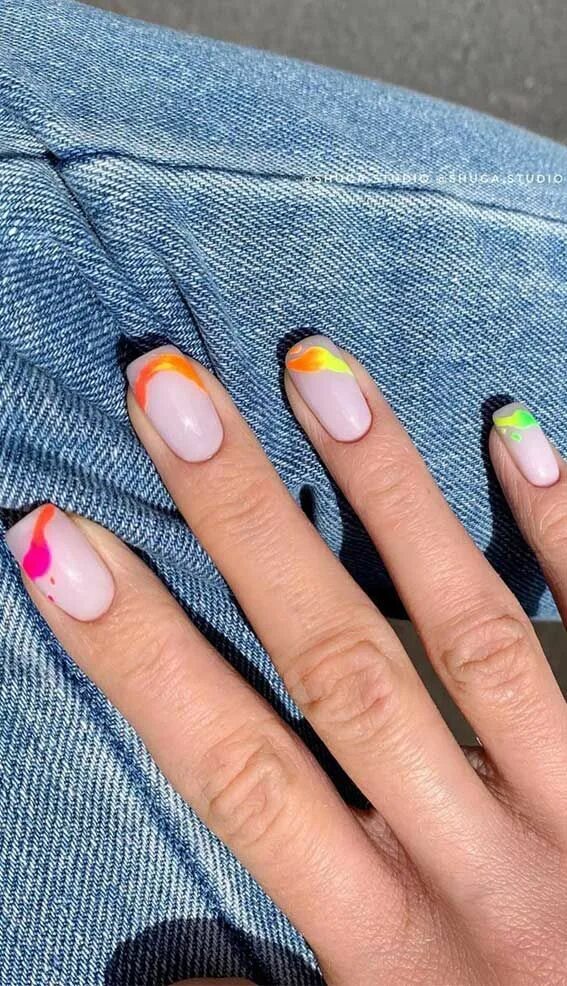 Маникюр неоновый френч 100+ New French Manicure Designs To Modernize The Classic Mani Neon nails, Long