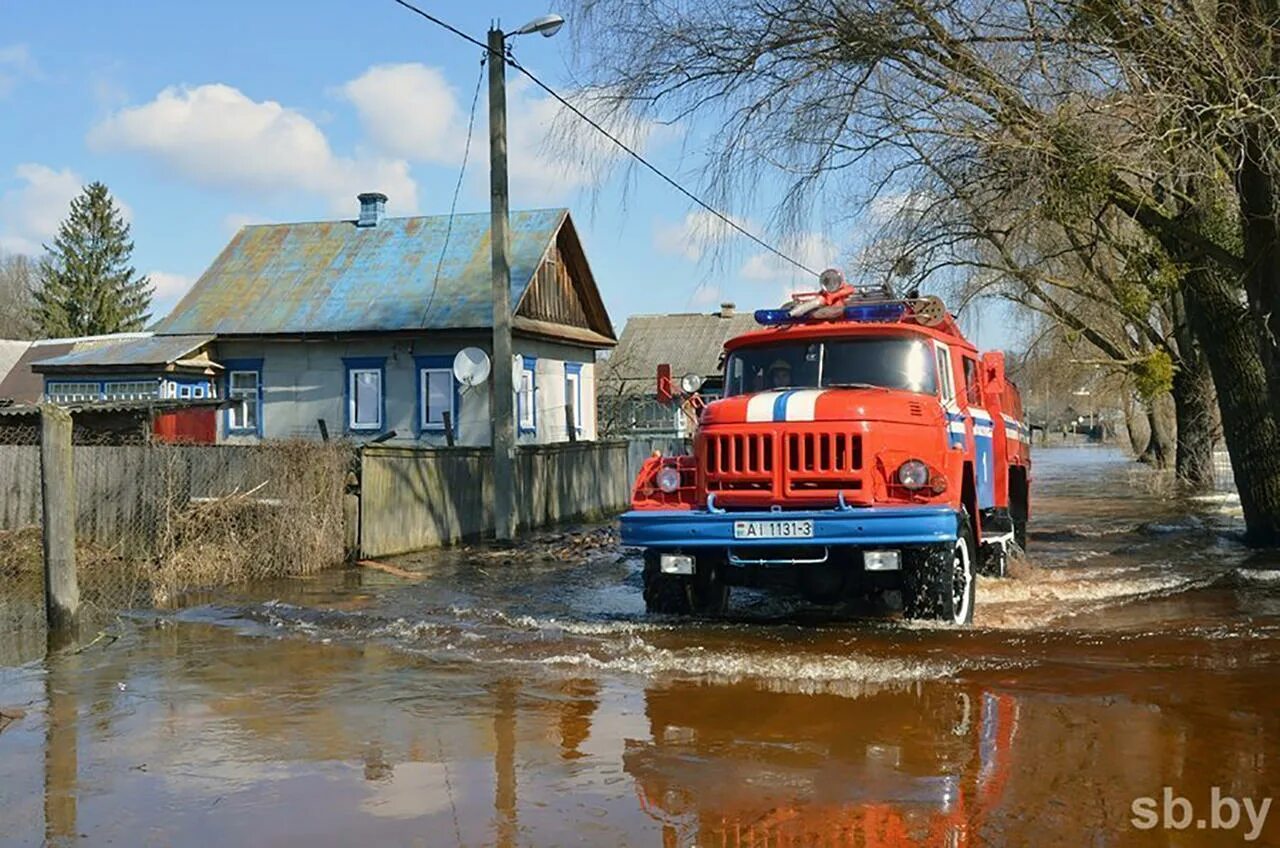 Припять паводок. Наводнение в белоруссии. белоруссия потоп. припять наводнение. петриков беларусь.