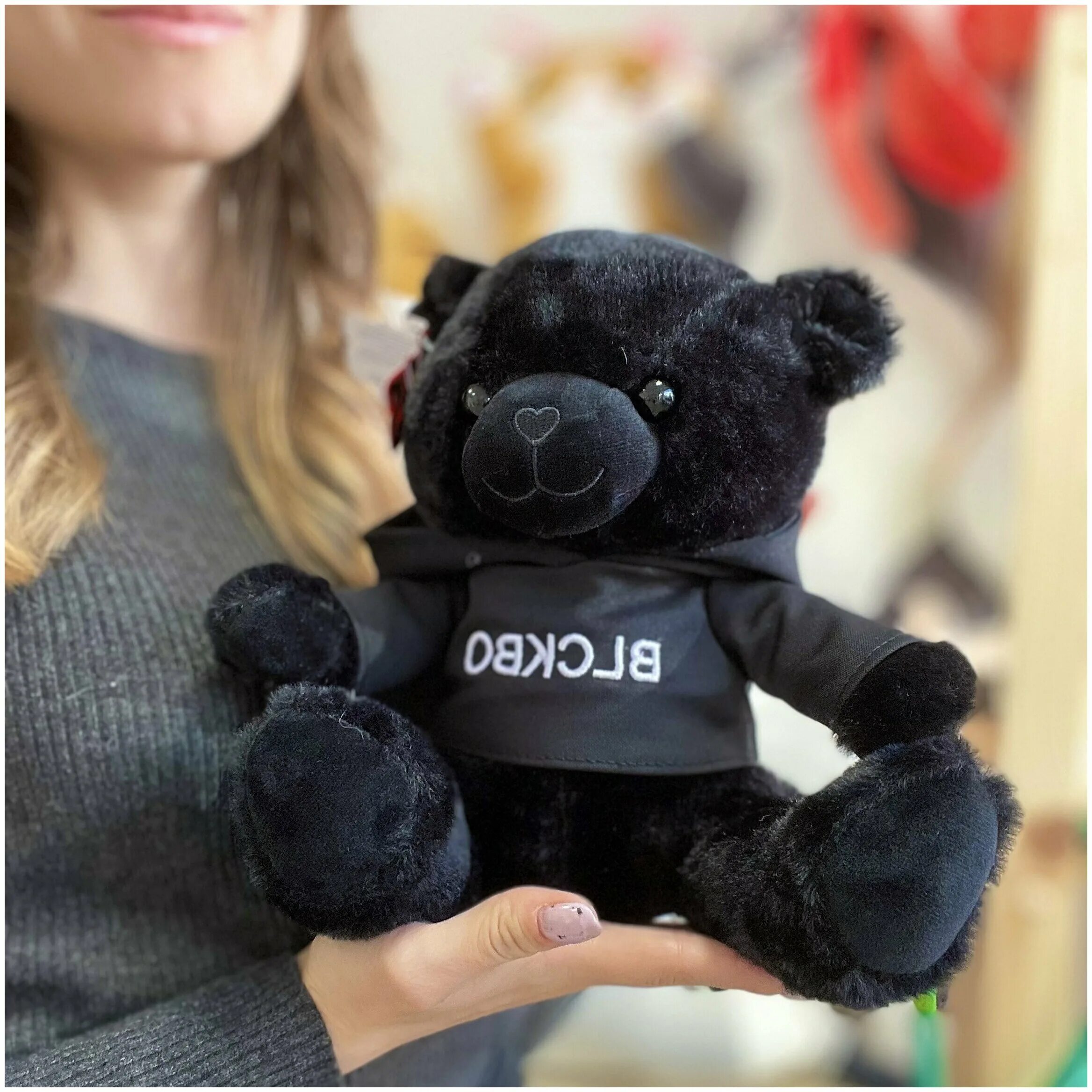 блэк беар мишки игрушки. мишка blckbo. мишка черный 40 см blckbo. черный мишка игрушка. чёрный плюшевый медведь.