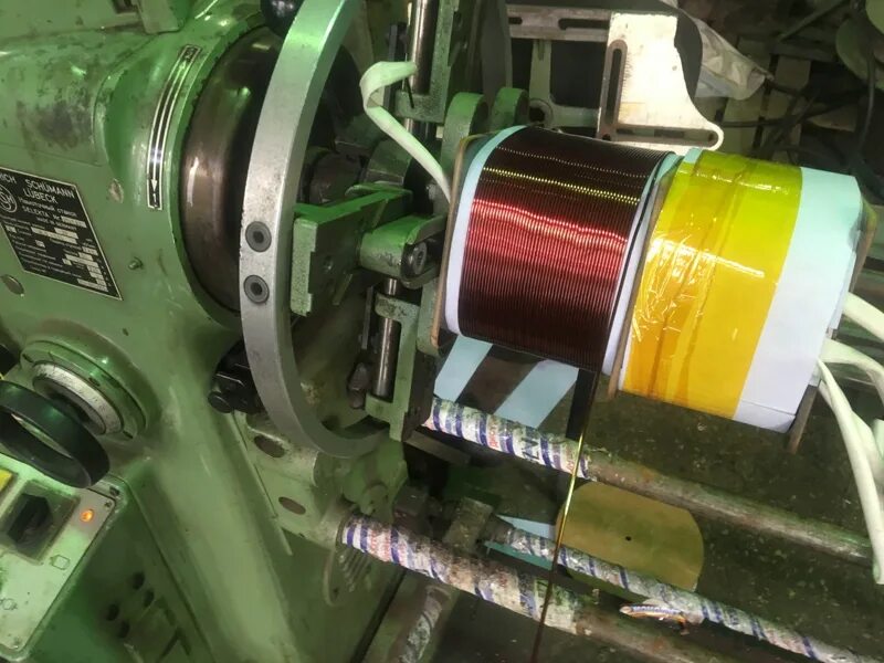 Ротор и статор электродвигателя. Перемотка этикеток станок. 8м. Би 2 станок для перемотки. Перемотчик рулонной бумаги.