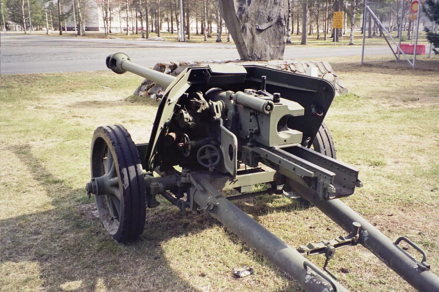 Pak 40 пушка. Немецкая пушка Pak 40. Pak40 немецкое 75-мм противотанковое орудие. "7,5 Cm Pak. 40" - Немецкая 75-мм противотанковая пушка.