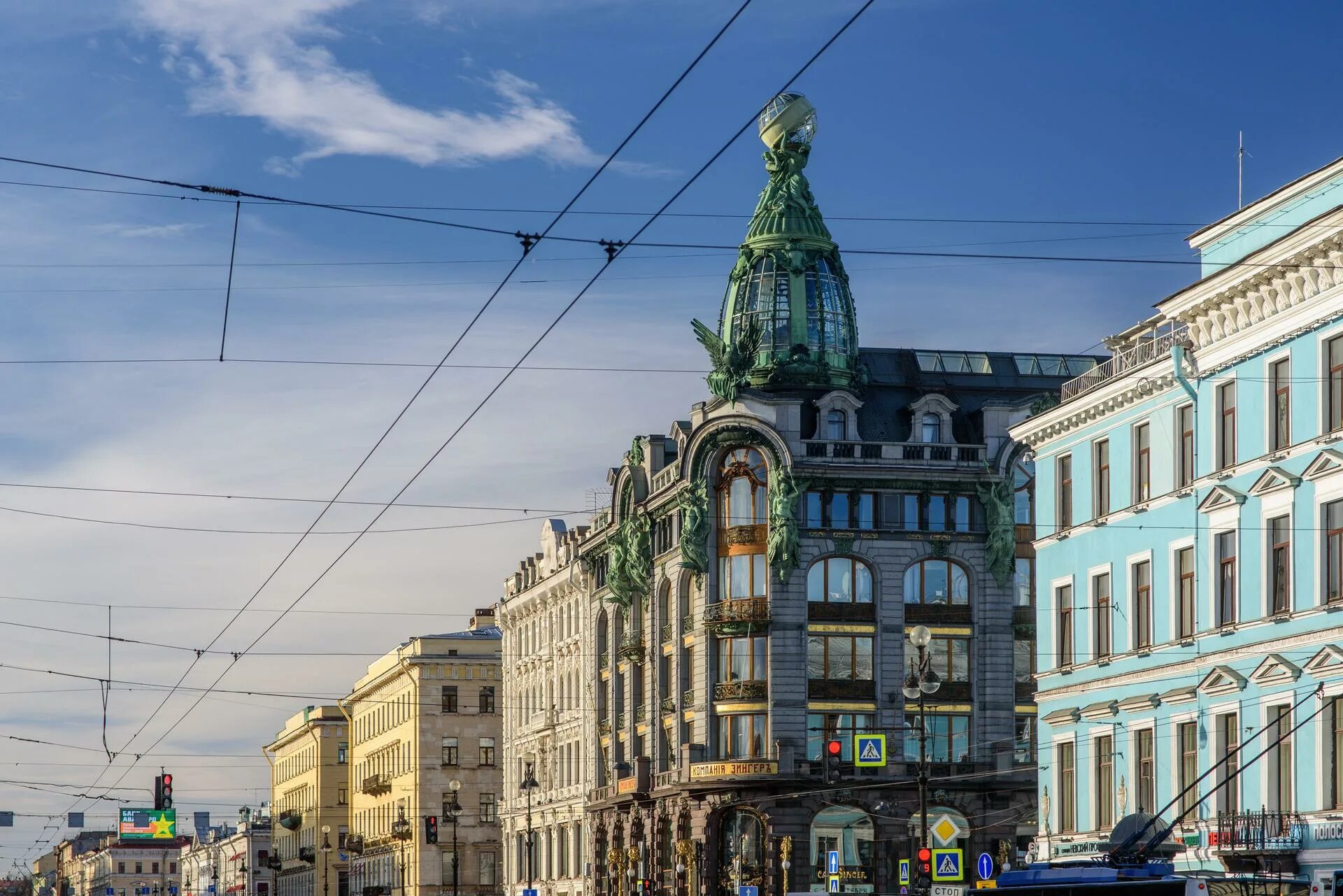 Дом Зингер в Санкт-Петербурге на Невском. Дом Зингера в Санкт-Петербурге книжный. Дом Зингера на Невском в Питере. Книжный на Невском Зингер. Магазин себе в дом в санкт петербурге