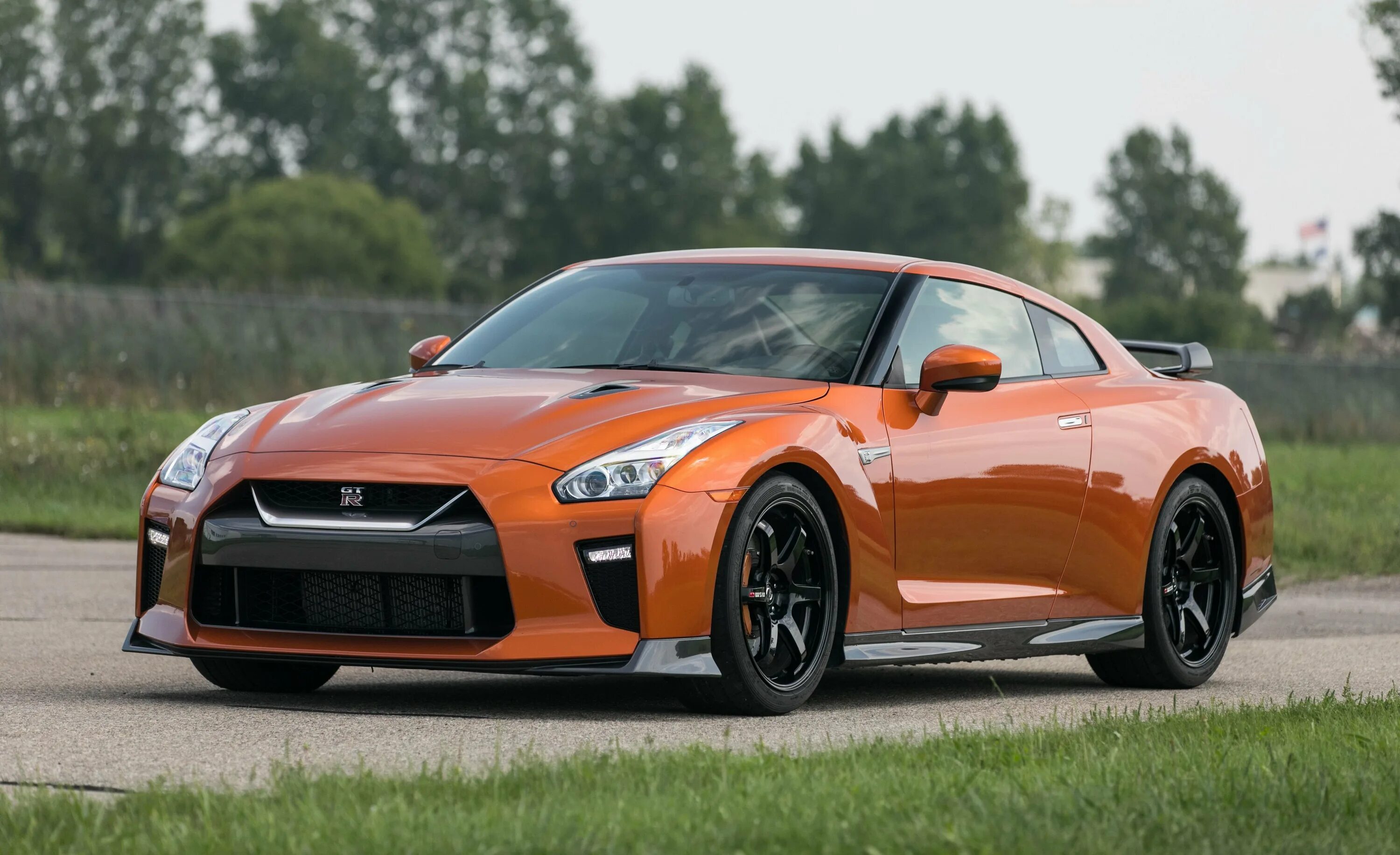 Nissan gt-r nismo 2014. Ниссан гтр 2015. Nissan gtr r35 2020. Nissan gt-r 35 nismo. Nissan gtr r35 nismo.