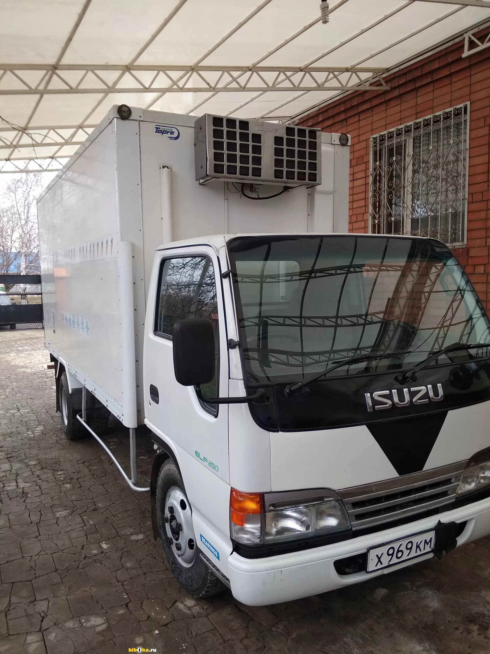 Исузу эльф рефрижератор. Isuzu Elf 2000. Исудзу Эльф рефрижератор. Isuzu рефрижератор 2000г.