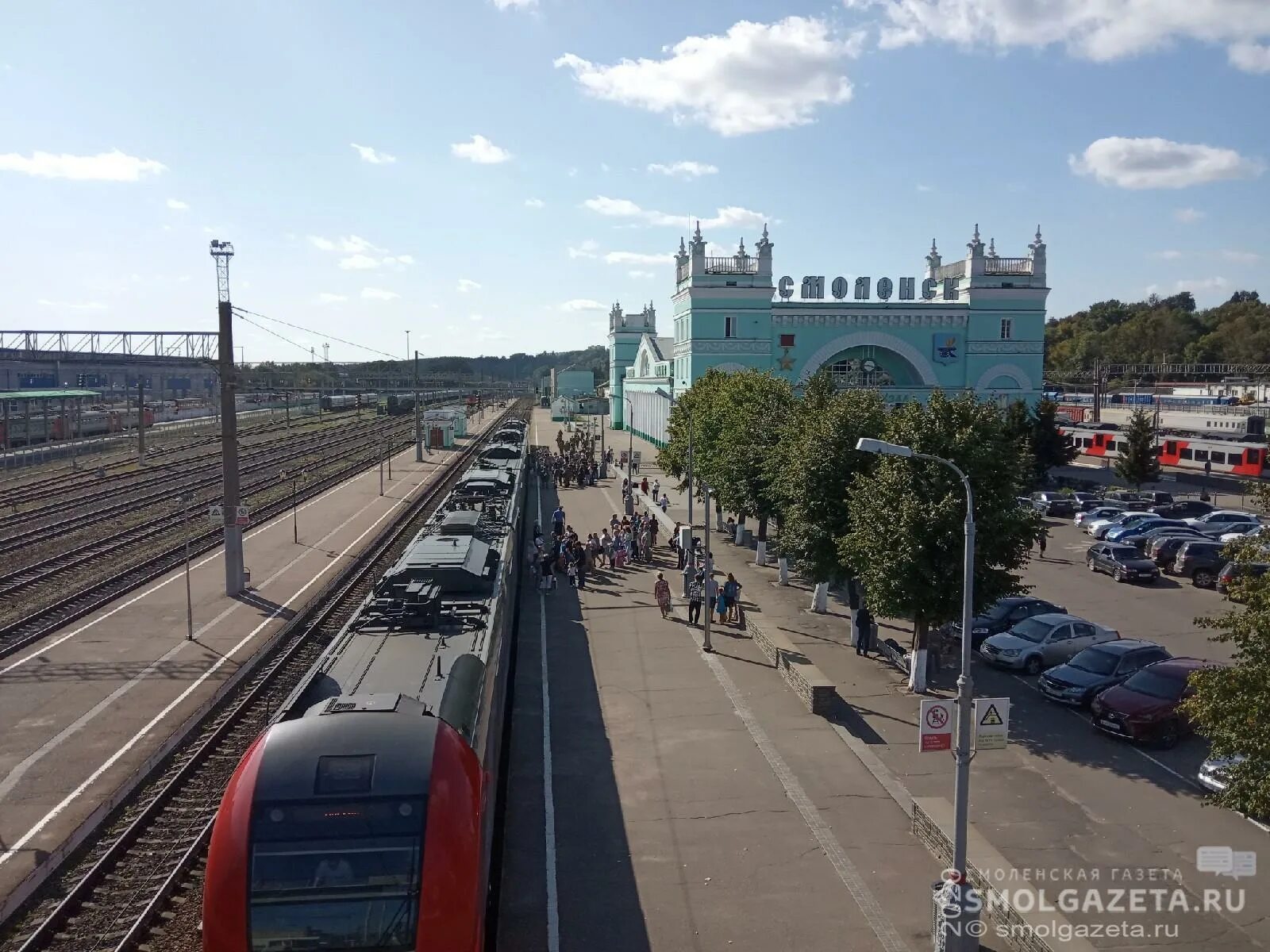 Вокзал смоленск центральный ласточка. Ласточка москва смоленск. Московская смоленская железная дорога. Электричка ласточка москва смоленск. Смоленская железная дорога.