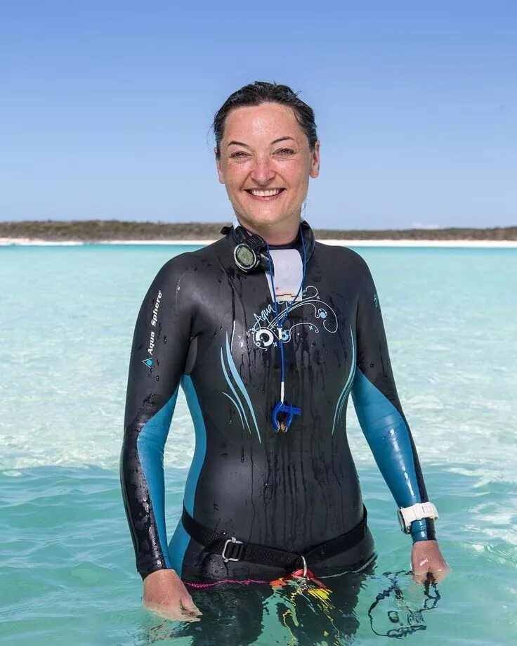 A freediver doesn t use an air. A freediver doesn t use an air