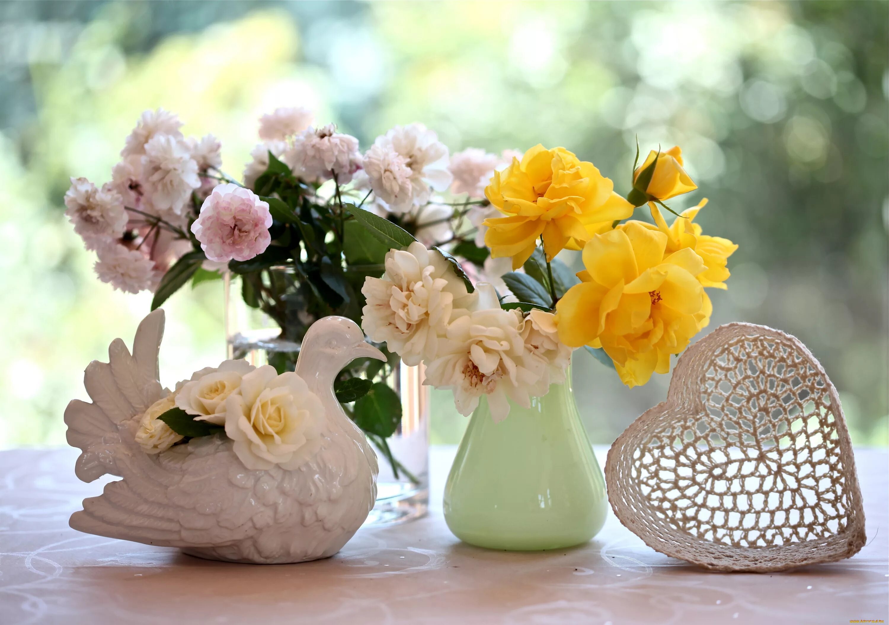 Удивительная нежность. Цветочки в вазе. Красивые цветы в вазах. Нежная Цветочная композиция. Красивый букет в вазе.