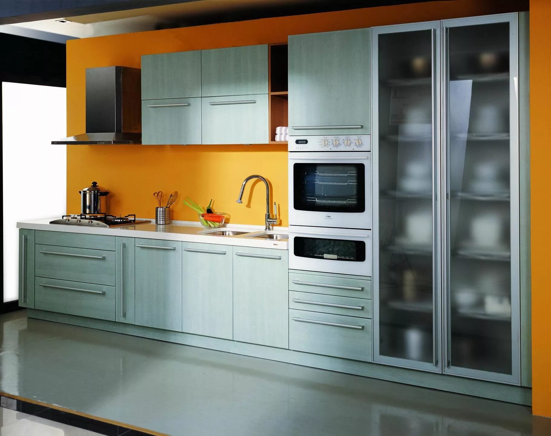 Кухни какие модели. Фасады для кухни. Кухонный гарнитур. Современные кухонные шкафы. Стильные кухни.