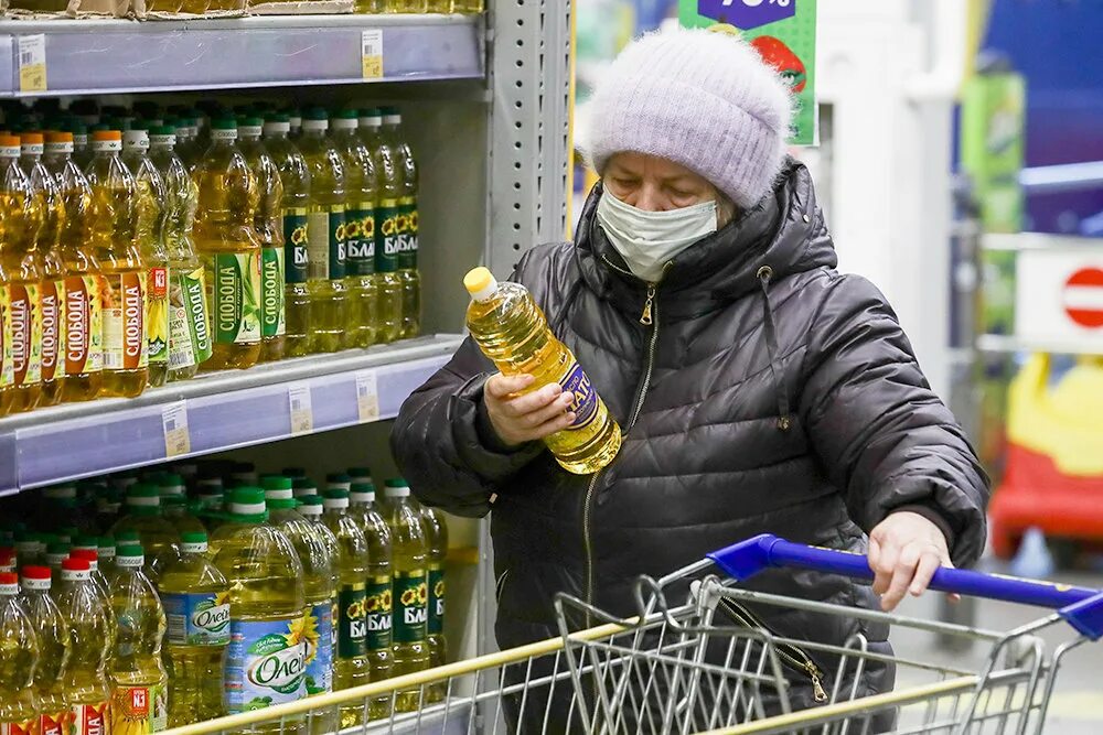 Сахар масло подсолнечное. Подорожание продуктов. растительное масло в магазине. масло подорожало. подсолнечное масло в россии.