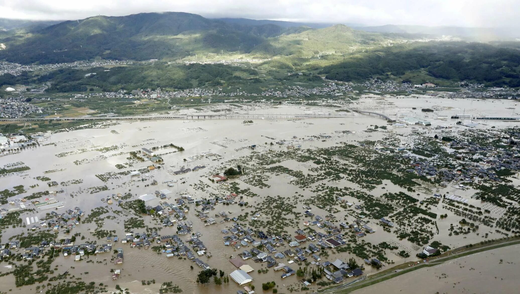 Тайфун Хагибис. Тайфун в Японии 2011. ЦУНАМИ В Японии. ЦУНАМИ В Японии в 2011.