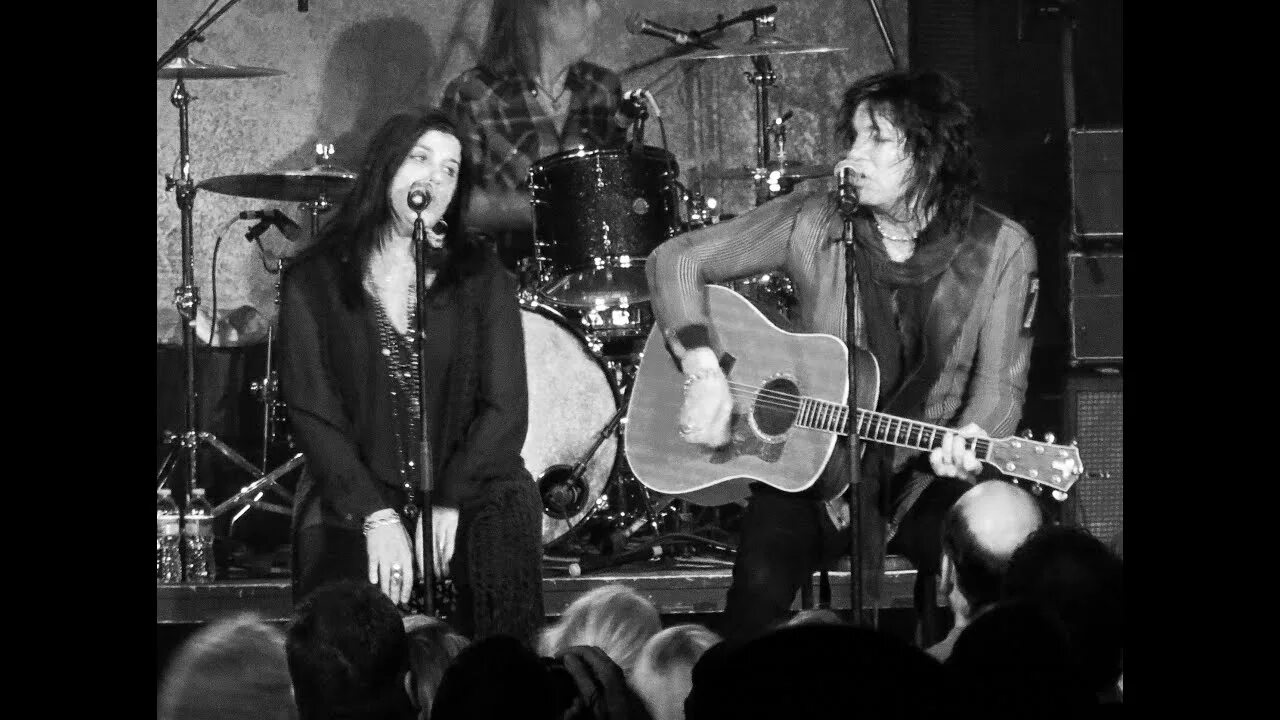 Savannah Keifer. Tom Keifer. Том Кифер и его жена Саванна Сноу. Tom Keifer wife. Tom has a lot of