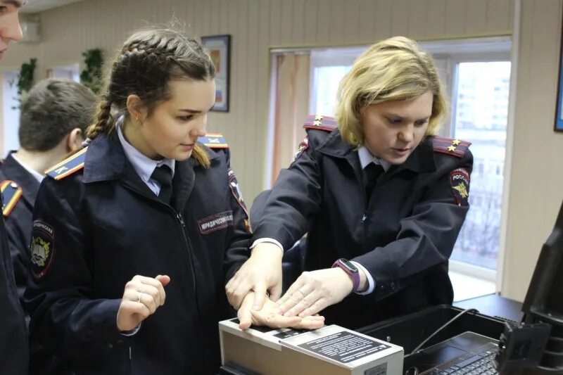 Телефоны транспортной полиции. Колледж МВД Новокузнецк. Полиция на водном и воздушном транспорте 2006 начальники. Транспортная полиция воздушный.