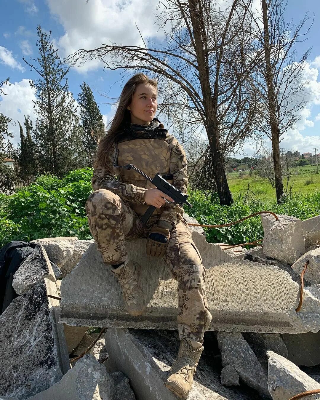 Беркут кроха амина филичева боец вск. Позывной для девушки. Позывной для девушки. Елена делигиоз страйкбол. Страйкболистка кроха.