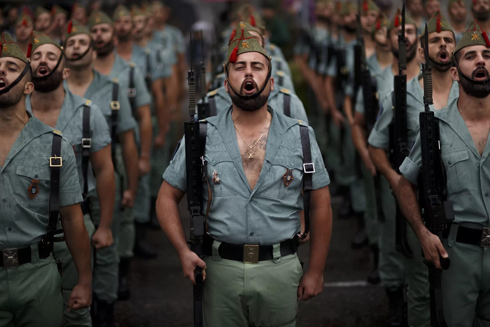 Приму в легион. Испанский Легион (Legión española). Легион la Legion española. Испанский Легион униформа. Форма иностранного легиона Испании.