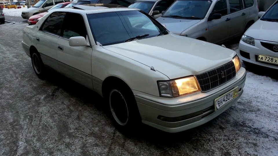 Кроун красноярск. Toyota crown 1995. Toyota crown 130 гнилой. Кроун красноярск. Toyota crown 140 1995.