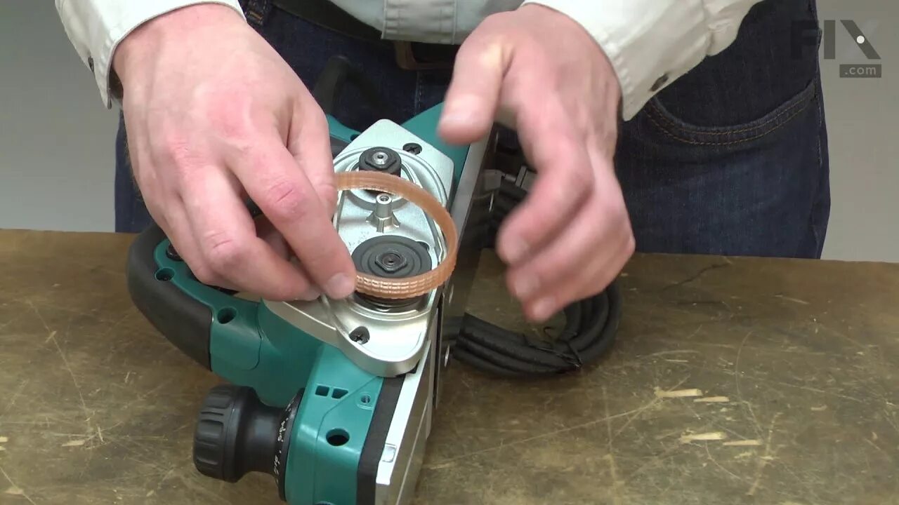 Makita 1900. Ремень Makita 225079-2makita. Ремень 6-304 для рубанка Makita 1805b/1806b. Электрорубанок Electric Planer 650w размер ремня. Makita kp0800 можно ли с трогать большие доски.