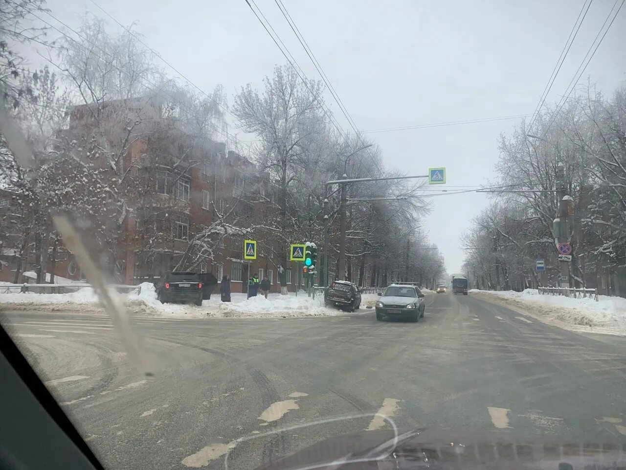 28 декабрь зз. Северная Усти на Лабе во Владимире авария. Перекресток Северная и Усти на Лабе. Подслушано во Владимире Автомобилисты ВК. Декабрь ЗЗ.