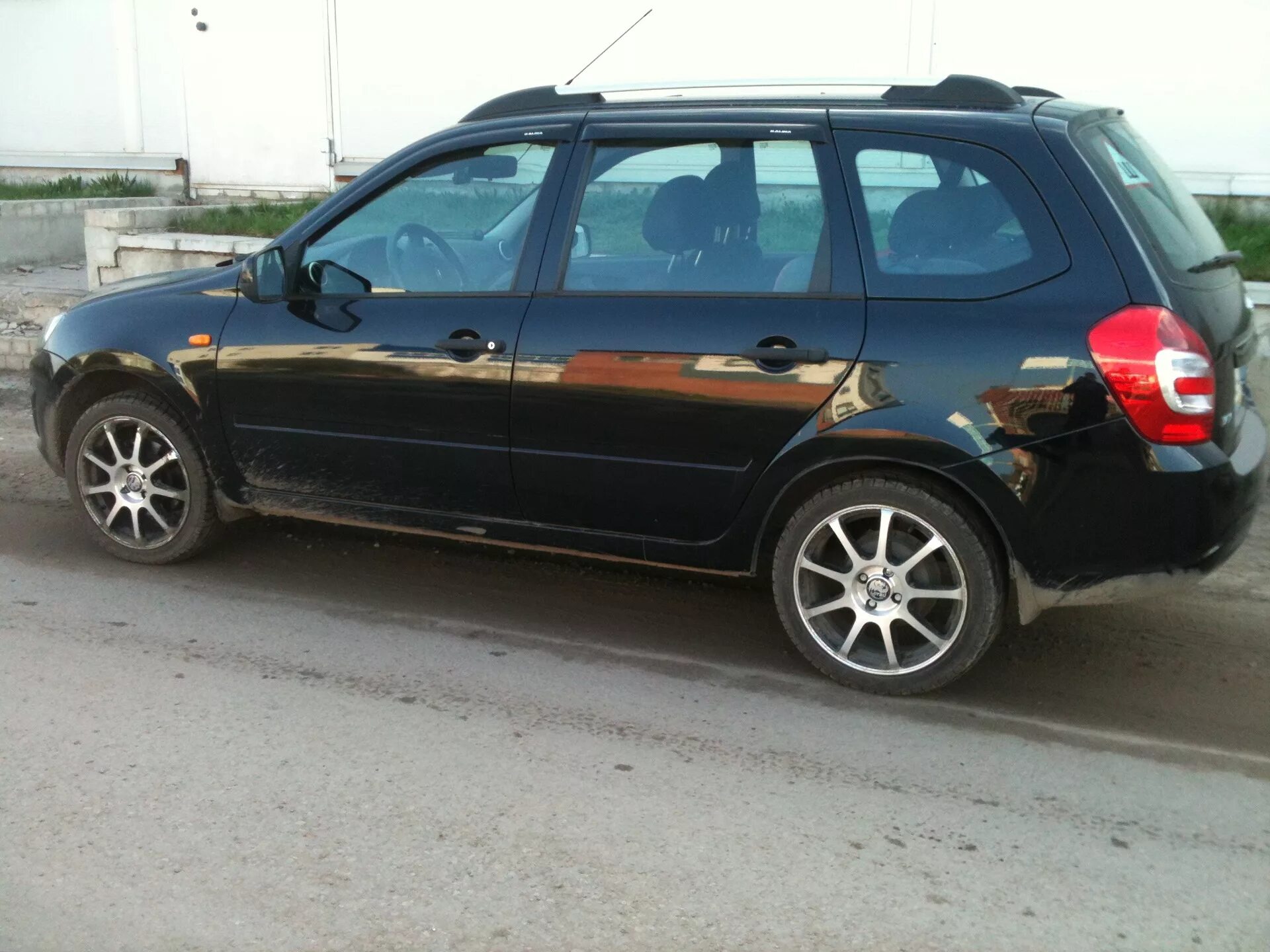 Лада калина 2 универсал диски r14. Калина 2 универсал персей. Калина 2 универсал р17. Лада калина универсал диски r14. Калина 2 универсал r17.