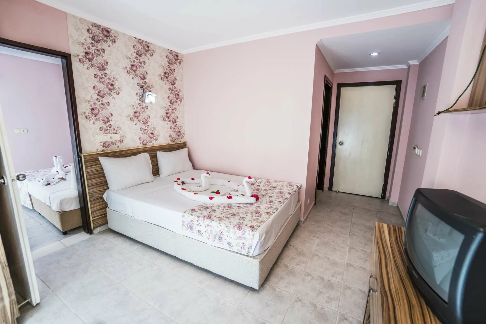 Элизиум отель отзывы. Легенда анапа. Elysium пафос. Avalon beach hotel) 4*. Элизиум пафос.