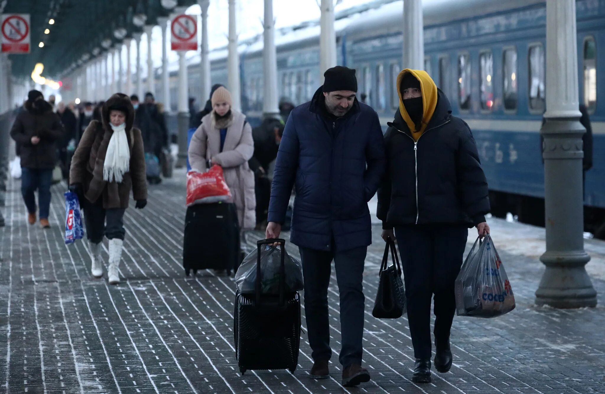 Люди уезжают из москвы