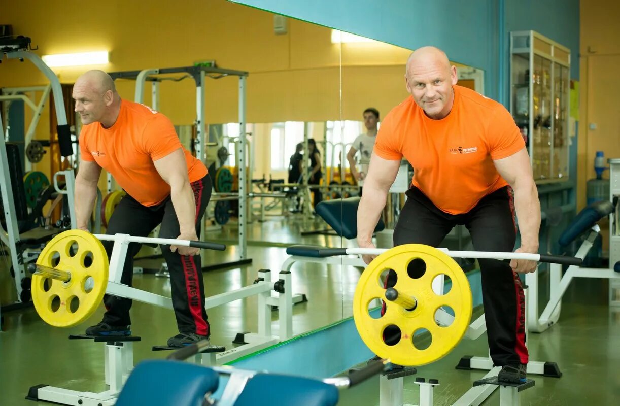 Sapa fitness. Спортивно-оздоровительный центр Sapa Fitness, Смоленск. Сапа фитнес Смоленск тренажерный зал. Сапа фитнес Смоленск бассейн. Сапа фитнес Смоленск зал.