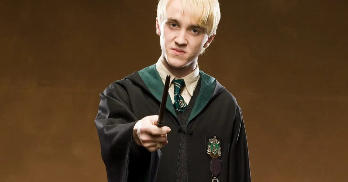 драко малфой. фото драко малфоя лицо. том фелтон 2022. том фелтон драко. драко малфой 2022.