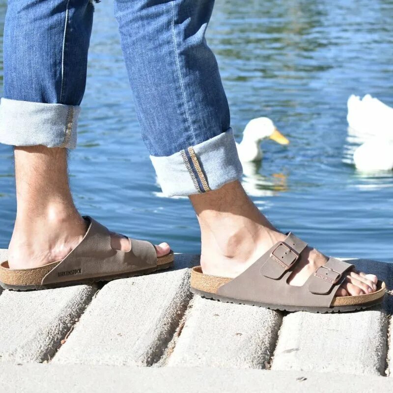 Birkenstockam donnerstag die ergebniserwartungen des urlaubsquartals. Birkenstock Arizona men. Биркенштоки 2023. Биркенштоки Colins. Birkenstock сандалии мужские.