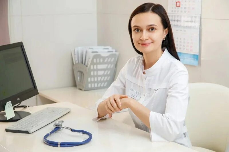 Вакансия управляющего в клинику. Девушка менеджер в салоне. Ольга колесникова ульяновск бизнес вумен. Портрет управляющего клиникой. Управляющий клиникой вакансии.